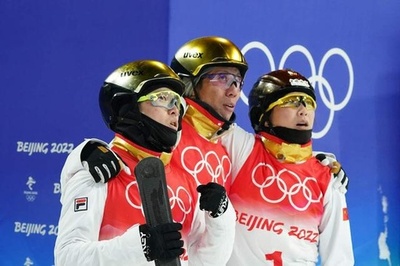 エアリアル混合団体　中国は銀