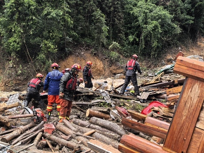 中国・広西チワン族自治区竜勝県で土石流 8人と連絡取れず