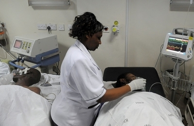 待遇改善求めストした看護士2万5000人解雇、ケニア