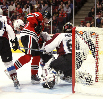 ブラックホークス アバランチを降す