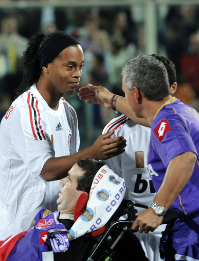 フィオレンティーナとACミランの往年の選手が集う