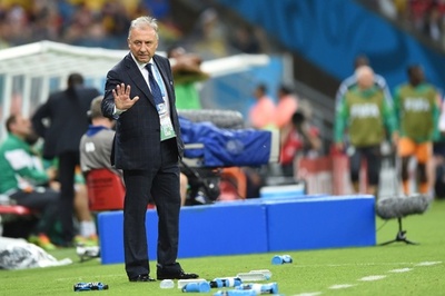 ザッケローニ監督、戦術の根本的な見直しを示唆