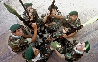 世界各地で武器取引阻止に奮闘する米在外公館員、ウィキリークス