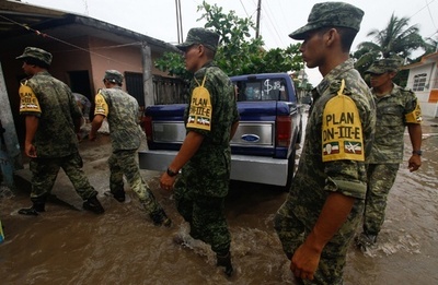 メキシコ東部で地滑り、13人死亡 ハリケーンで豪雨