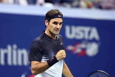 全米6度目V狙うフェデラー、19歳新鋭に苦戦 初戦辛くも逃げ切る