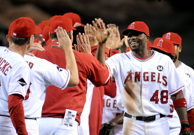 エンゼルス ヤンキースに競り勝ち2勝3敗に、MLBプレーオフ