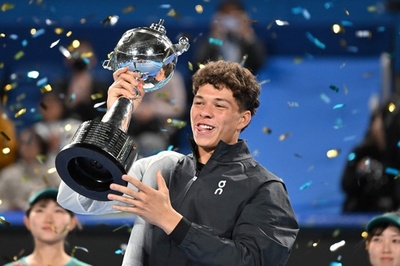 シェルトンがツアー初優勝、落ち着いたプレーでカラツェフ下す ジャパンOP