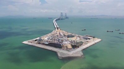 「深中通路」の東人工島主体構造の施工が完了 中国