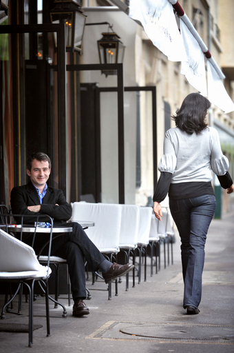 「パリ美人ガイド」、地域別に女性の特色を解説