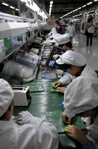 フォックスコン関係会社の社員寮で転落死