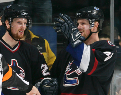 ＜06-07NHL＞カナックス アバランチとの接戦を落としセディンの快挙を飾れず - 米国