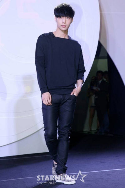 EXO レイ、SMエンターテインメントとの契約終了を発表 – KOREA WAVE