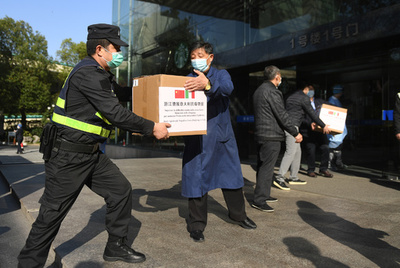 新型肺炎と闘う世界に温もりを届け、自信を与えた中国の経験