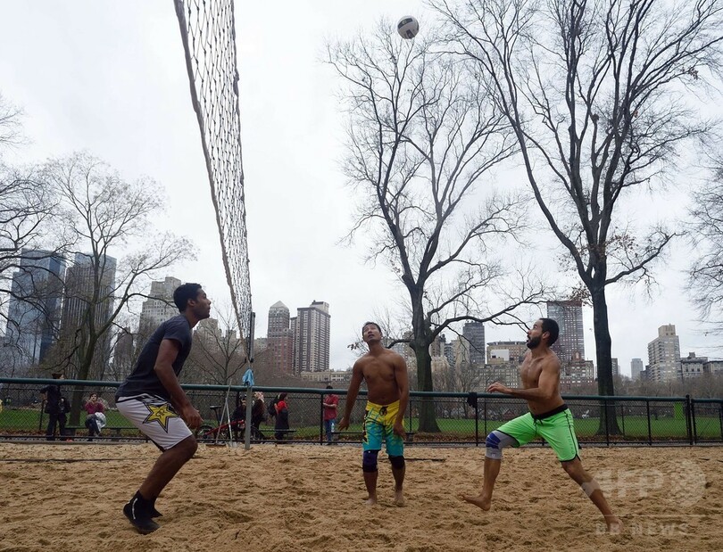 米ニューヨーク、過去最高気温のクリスマスイブに 