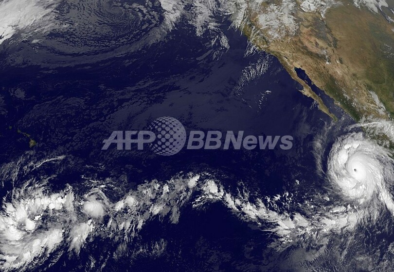 ハリケーン発生に海の色が関係か、米研究