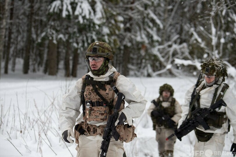NATO、積雪寒冷地で演習 エストニアのロシア国境付近
