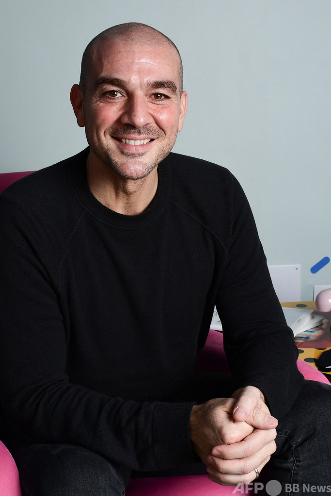 高級住宅で俳優を夢見て…若者ティックトッカーの館へようこそ 伊ミラノ