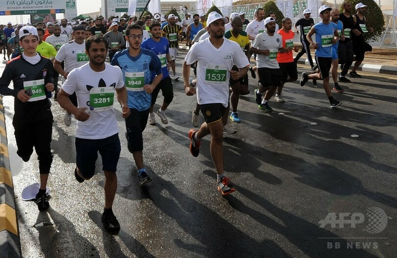 サウジ首都で初の国際ハーフマラソン、優勝賞金2900万円