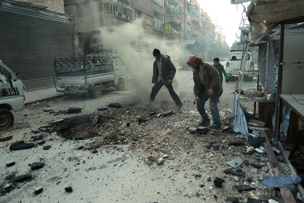 シリア政府軍、東グータを分断 民間人死者1000人超える シリア政府軍、東グータを分断 民間人死者1000人超える