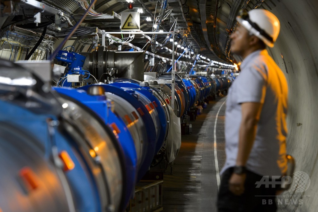 LHC衝突実験で粒子2種を確認、CERN LHC衝突実験で粒子2種を確認、CERN