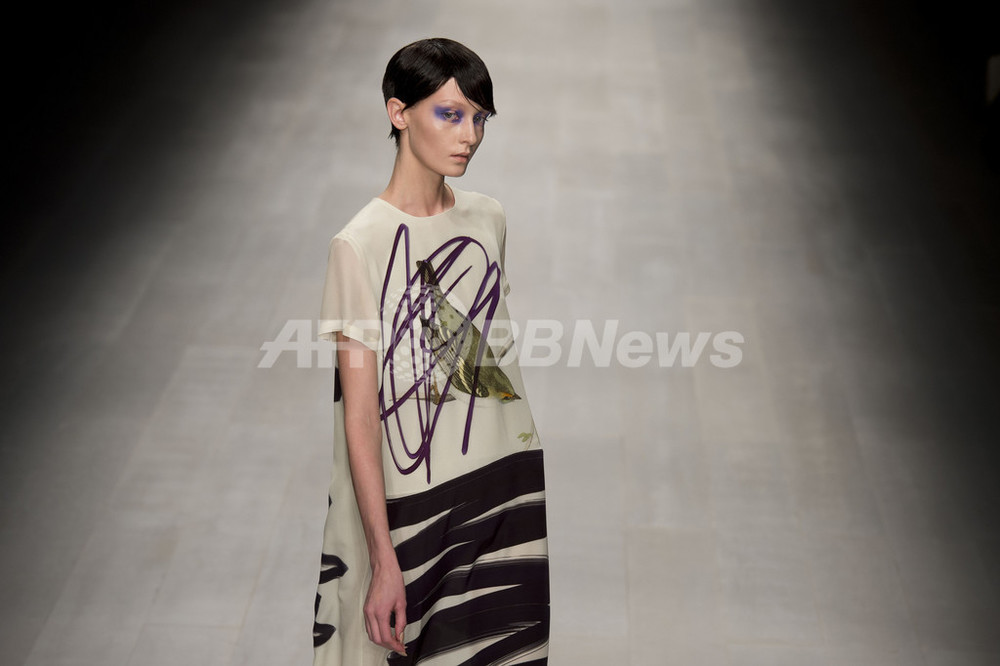 ＜13年春夏ロンドンコレクション＞アントニ&アリソン 写真11枚 国際ニュース：AFPBB News