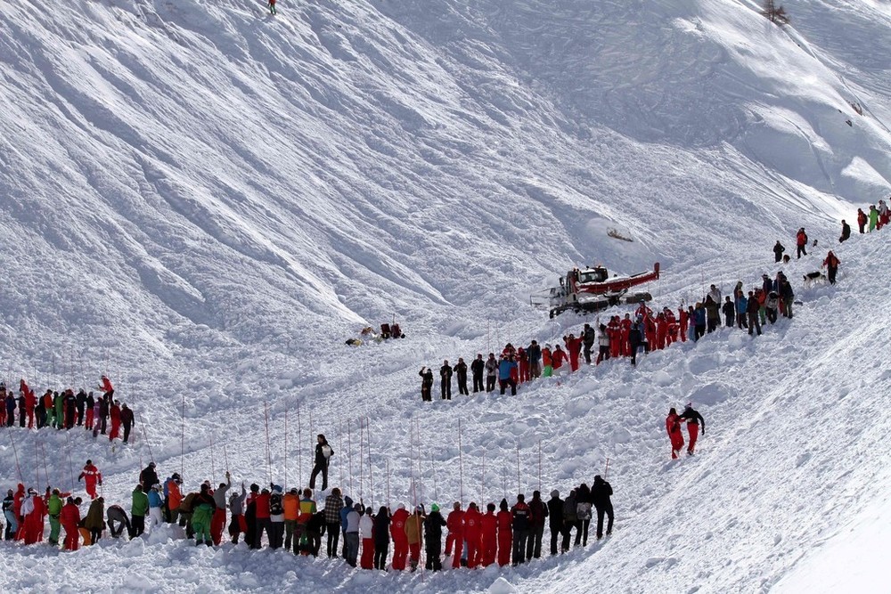 仏スキー場で大規模雪崩 親子ら4人死亡 写真7枚 国際ニュース Afpbb News