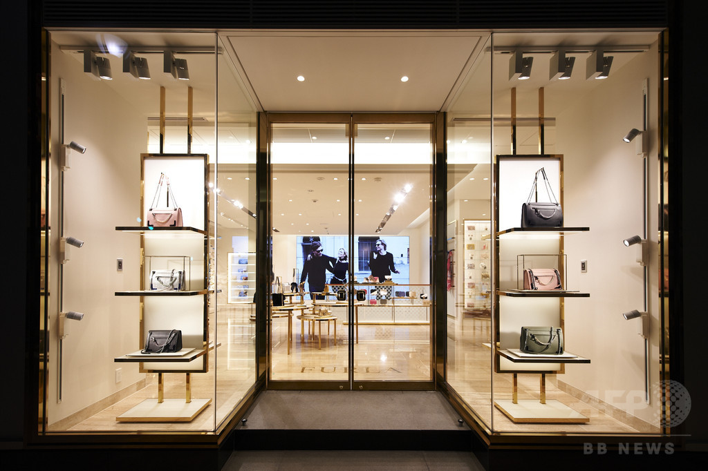 ローラ、「FURLA 銀座店」リニューアルオープンイベントに出席