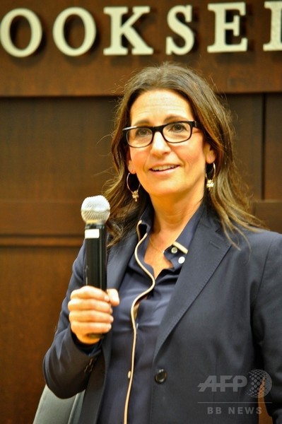 ボビイ・ブラウン、ナチュラルメイク流行に期待