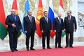 ベラルーシ・ミンスクで、集団安全保障条約機構（CSTO）の会議に臨む加盟各国首脳（2023年11月23日撮影）。(c)Dmitry AZAROV / POOL / AFP
