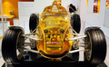 チリのサンティアゴ（Santiago）で開催の独製品展示会ExpoAlemania 2008に登場した、リンスピード（Rinspeed）社の世界初スケルトン自動車「eXasis」（2008年9月25日撮影）。(c)AFP/Martin BERNETTI