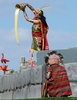 ペルー南東部のクスコで再現された「インティ・ライミ」の儀式でインカ皇帝を演じる男性（2017年6月24日撮影）。(c)AFP/CRIS BOURONCLE