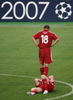 ピッチ上で肩を落とすリバプールのディルク・カイト（%%Dirk Kuyt%%）。(c)AFP/ARIS MESSINIS
