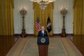米首都ワシントンにあるホワイトハウスのイーストルームで演説するジョー・バイデン大統領（2022年2月22日撮影）。(c)Brendan Smialowski / AFP