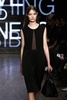 米ニューヨーク市内で発表された「DKNY」15/16年秋冬コレクション（2015年2月15日撮影）。(c)AFP/Getty Images/Neilson Barnard
