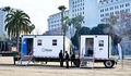 米カリフォルニア州ロサンゼルスで公開された応急仮設住宅（2024年1月31日撮影）。(c)Frederic J. BROWN / AFP