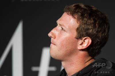 FBの問題解決には「数年」 ザッカーバーグ氏、アップルCEOにも反論