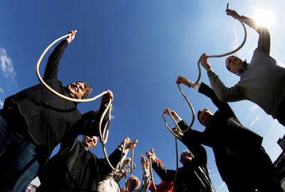 ベルリンで全長18メートルのソーセージ、同市最長記録達成