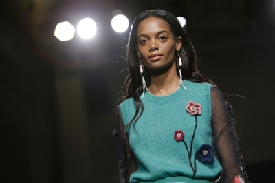 「クリスティナ ティ」17/18年秋冬