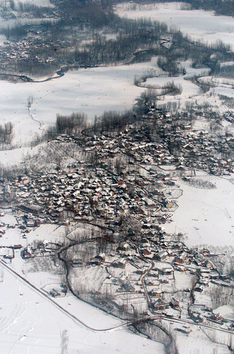 インドで記録的な大雪、雪崩で22人死亡