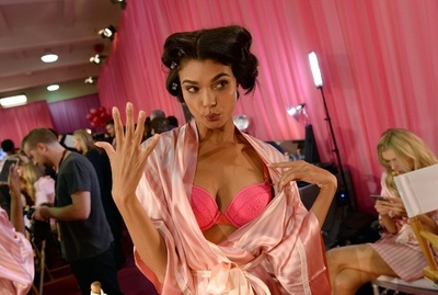 【写真特集】「ヴィクトリアズ・シークレット」NYショー舞台裏