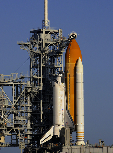 米スペースシャトル「ディスカバリー」、悪天候で打ち上げ延期