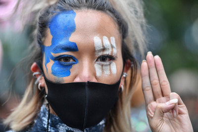 タイ首相「違法な抗議制御すべき」 臨時国会でデモ対応協議