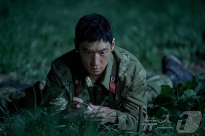 暗闇の中で地雷原を避けた北朝鮮兵士の亡命、その背景にあったもの