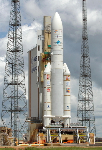 初の国産商用通信衛星、打ち上げに成功