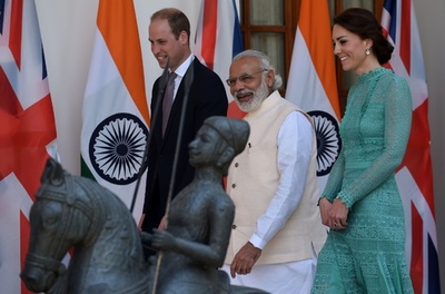 訪印中のウィリアム英王子夫妻、モディ首相を訪問