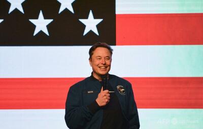 マスク氏、大統領顧問を非難「れんが袋より愚か」 関税政策めぐり対立