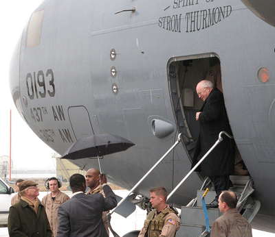 自爆事件でタリバンが犯行声明、「チェイニー副大統領を狙った」 - アフガニスタン