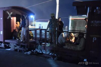 パキスタンで武装勢力が列車襲撃、乗客450人を人質に 100人は軍が解放