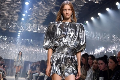 「イザベル マラン」19年春夏コレクション発表