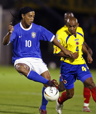 ブラジル W杯南米予選初戦をコロンビアと引き分ける